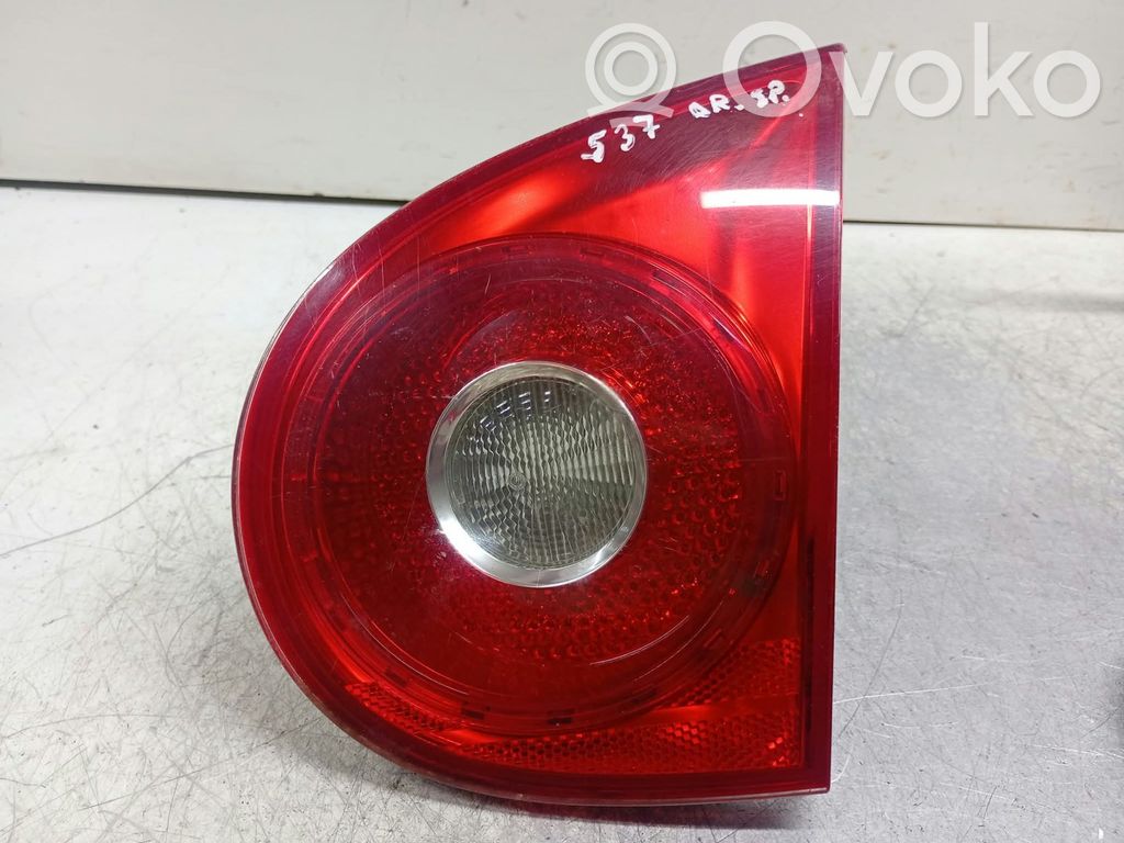 Volkswagen Golf V Lampy tylnej klapy bagażnika 