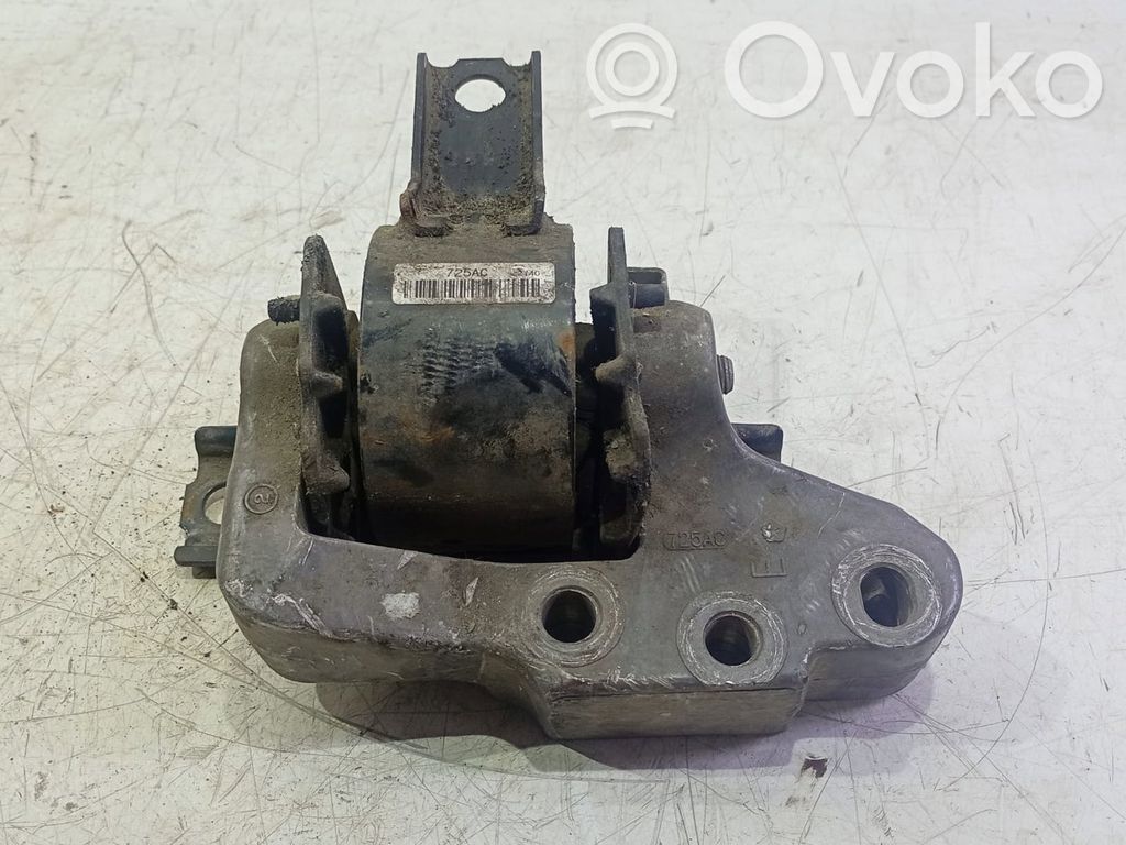 Jeep Compass Engine mounting bracket 