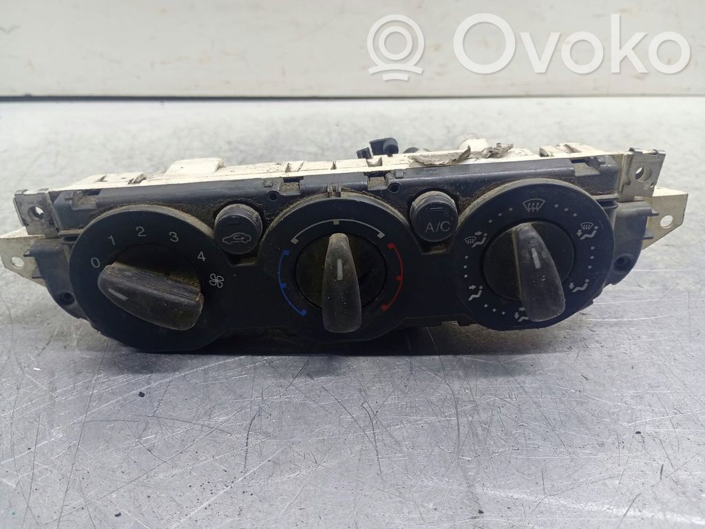 Ford Focus Interruptor del aire acondicionado (A/C)