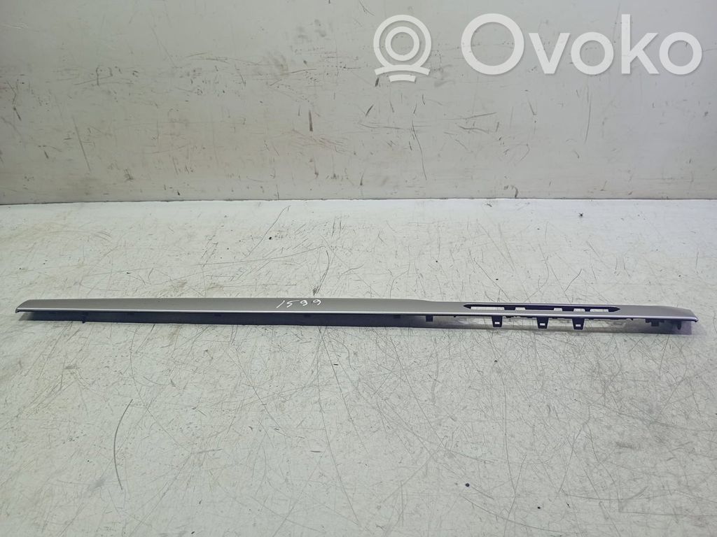 Volkswagen PASSAT B8 Kojelaudan keskiverhoilu 