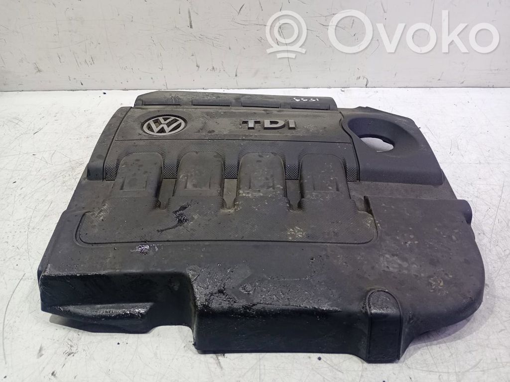 Volkswagen PASSAT B8 Couvercle cache moteur 