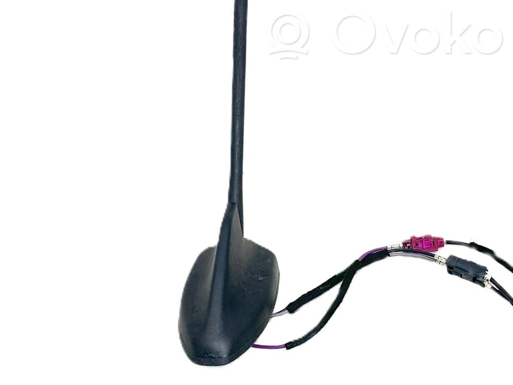 Ford Fiesta GPS-pystyantenni 