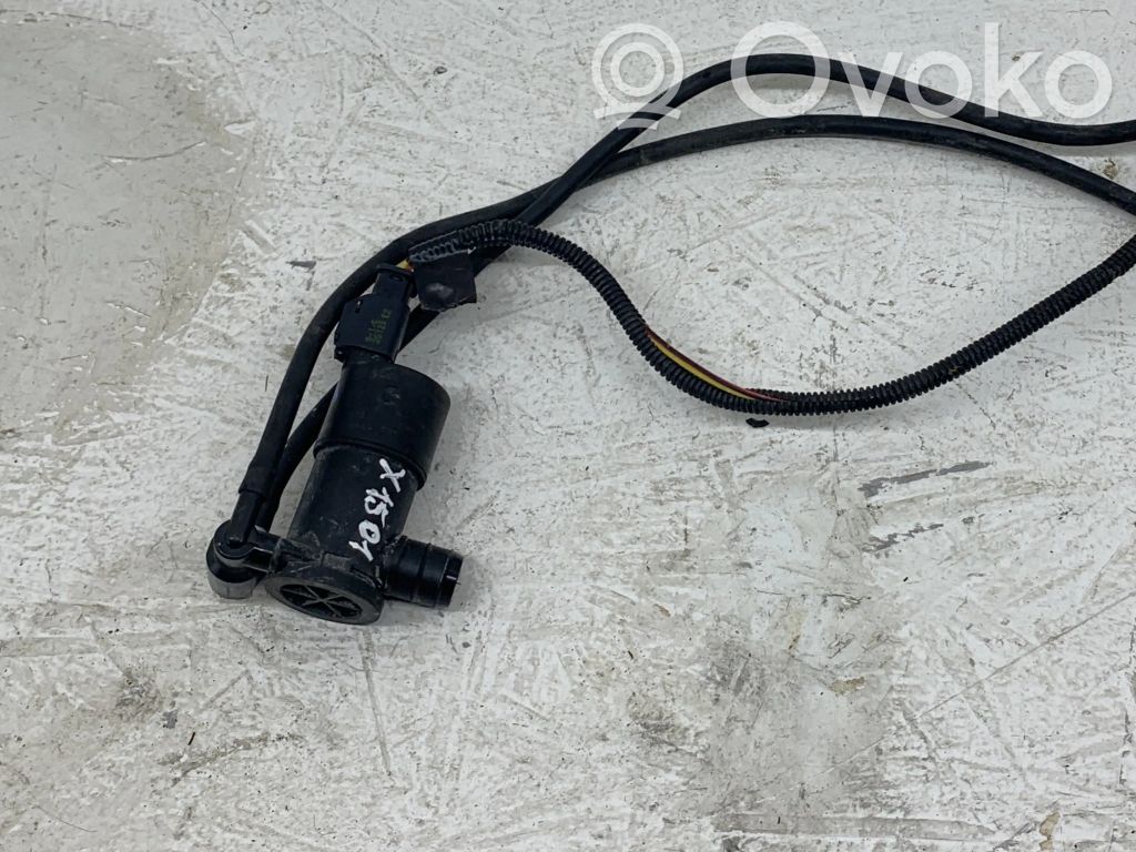 Peugeot 208 I Windscreen/windshield washer pump 