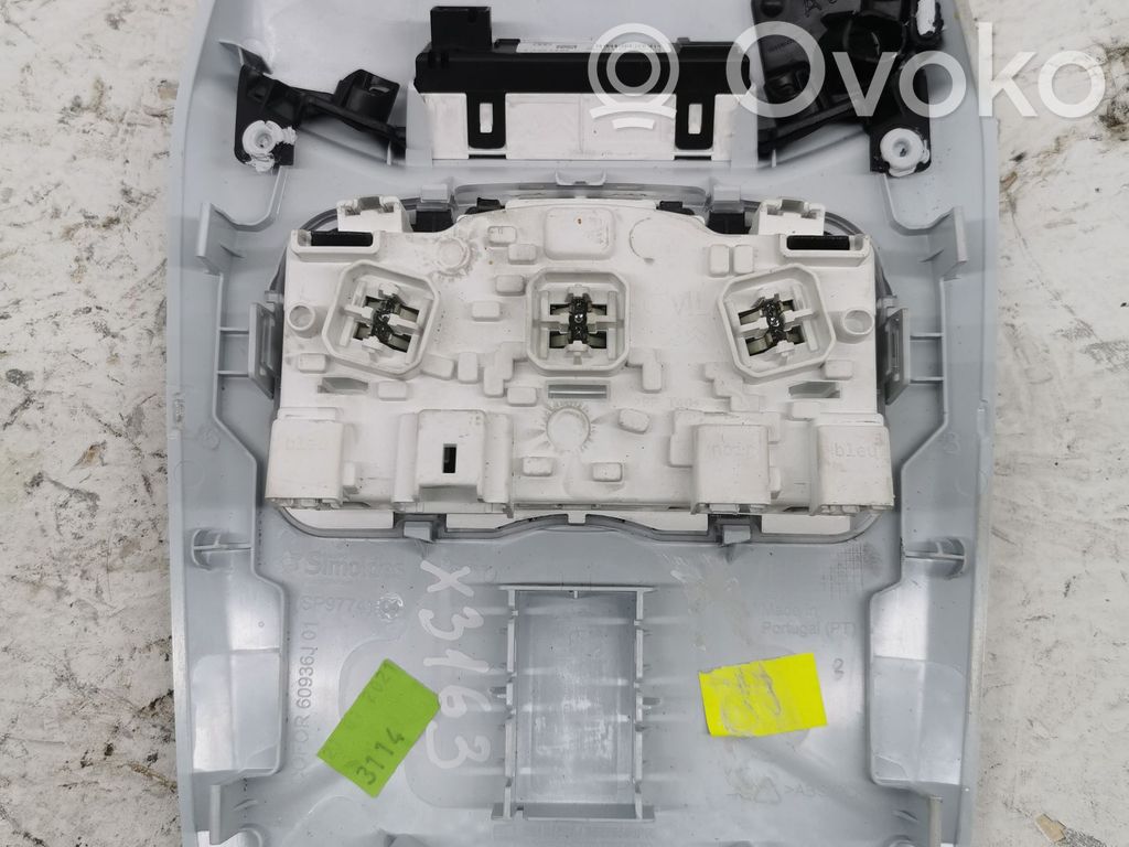 Opel Corsa F Front seat light 