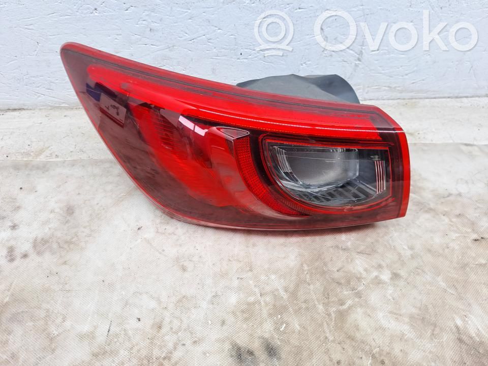 Mazda CX-3 Aizmugurējais lukturis virsbūvē 