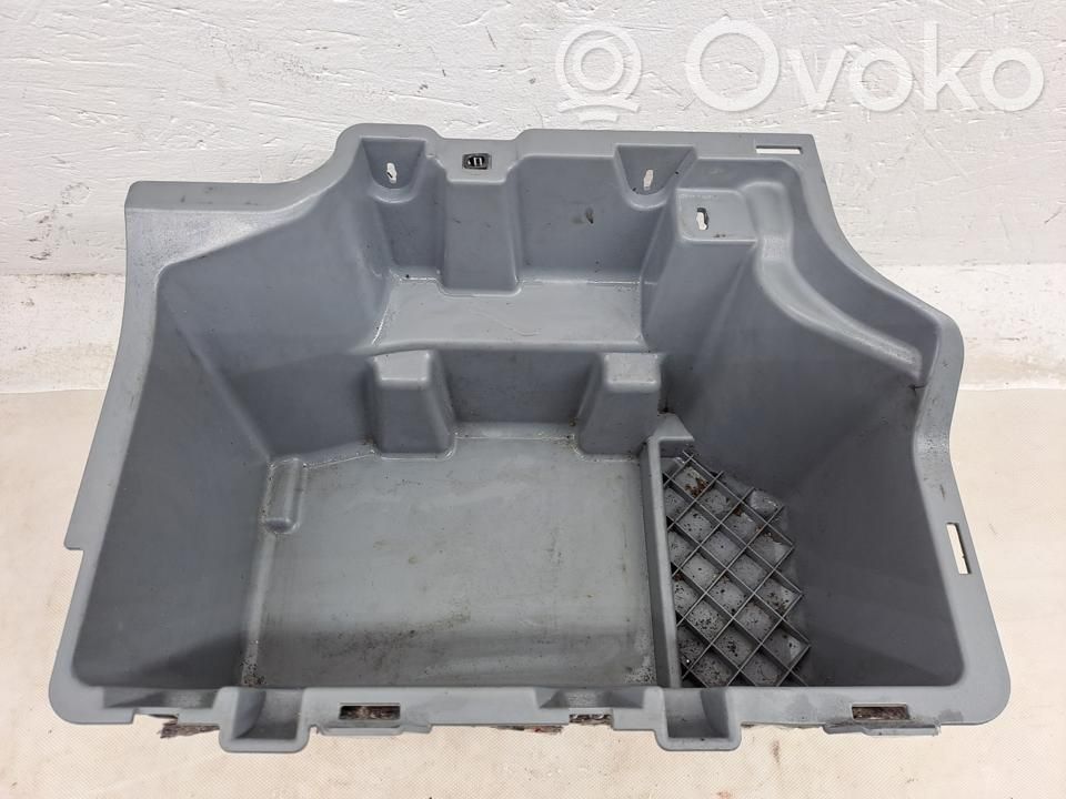 BMW 3 E92 E93 Tool box 