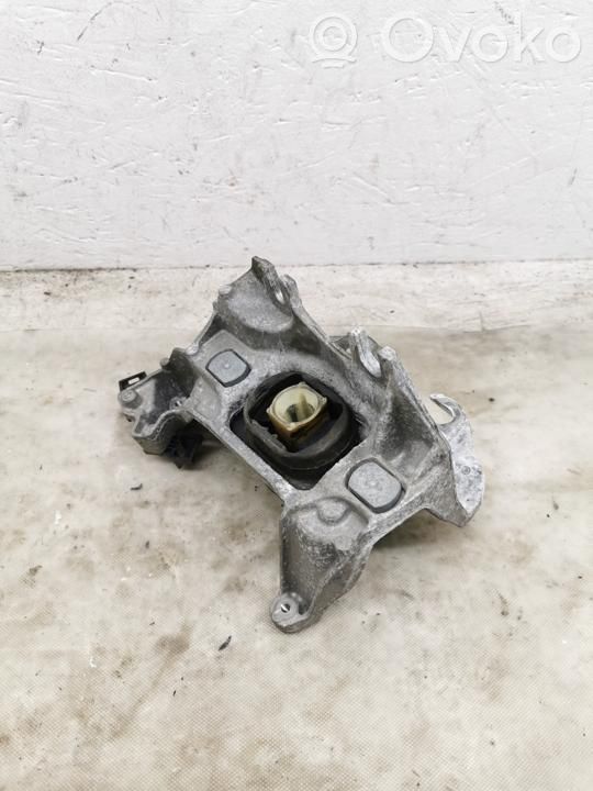 Renault Zoe Engine mount bracket 