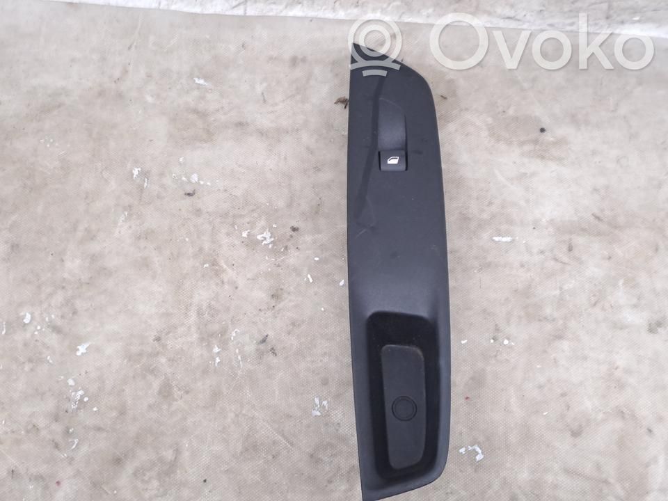 Opel Mokka B Electric window control switch 