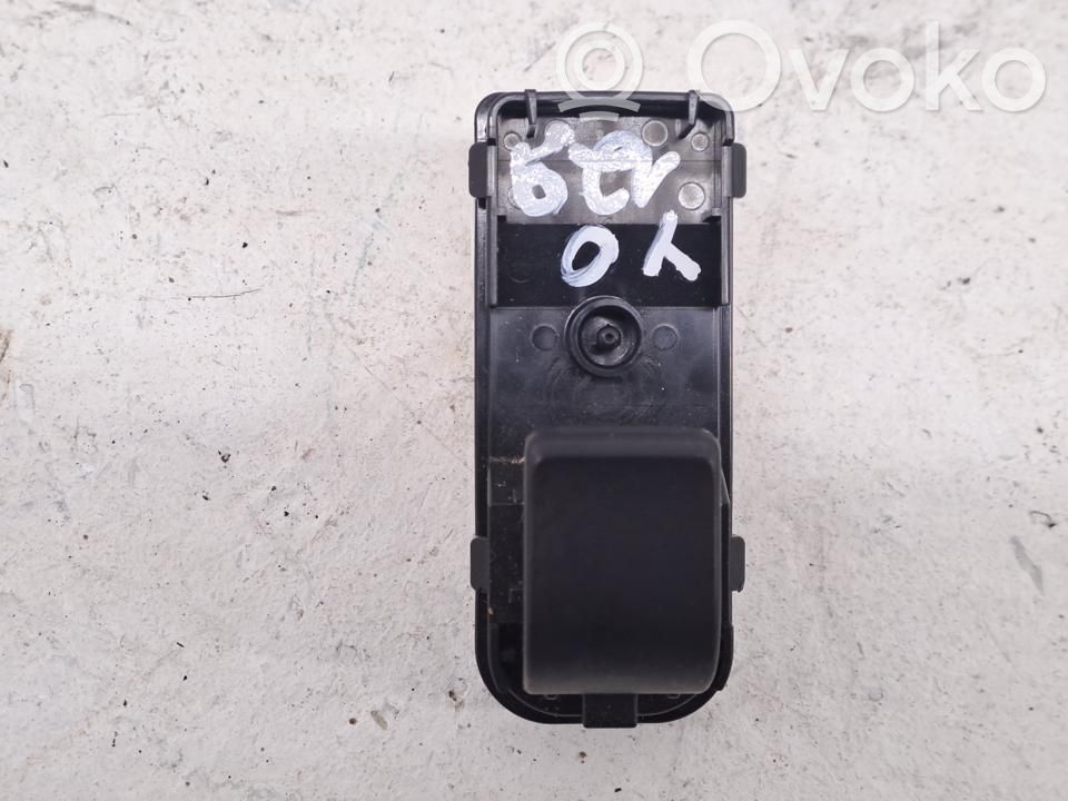 Mazda CX-3 Electric window control switch 