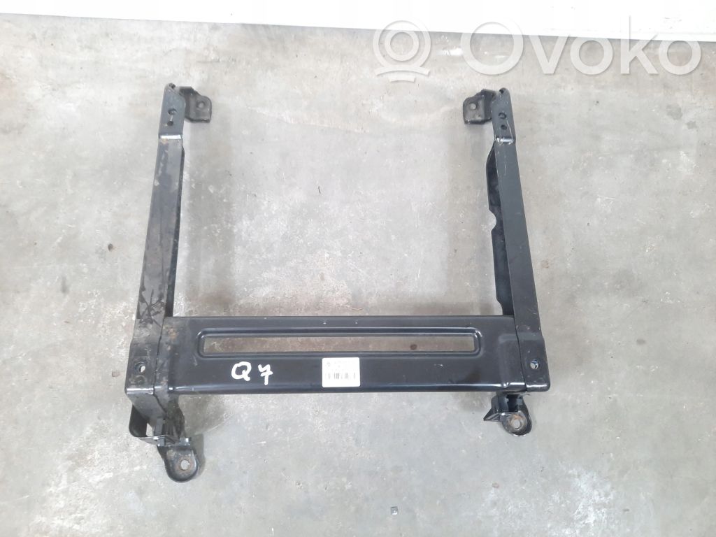 Volkswagen Touareg I Driver seat console base 
