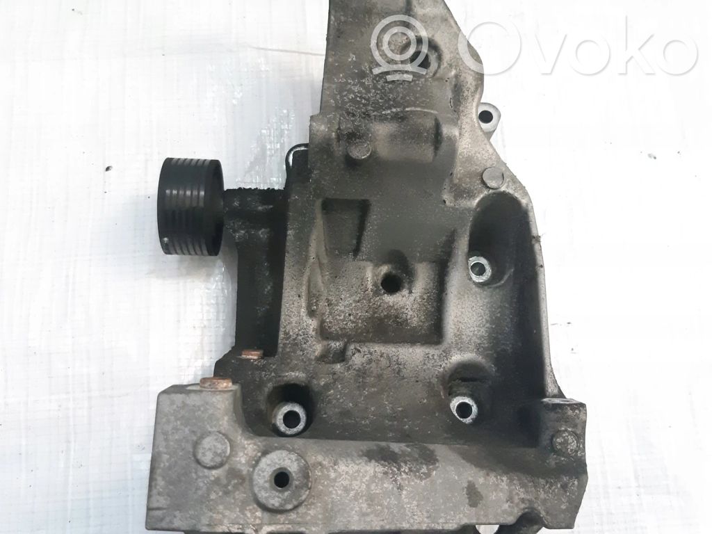 Ģeneratora stiprinājums   7802639