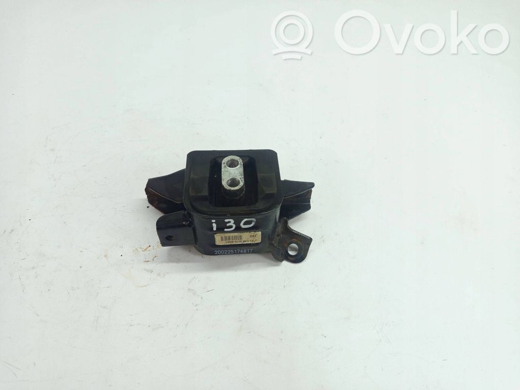 Hyundai i30 Gearbox mounting bracket 