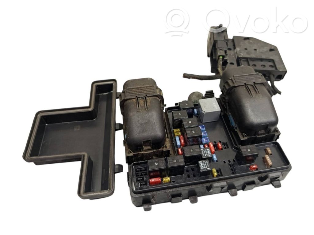 Ford Mondeo MK V Pokrywa skrzynki bezpieczników 