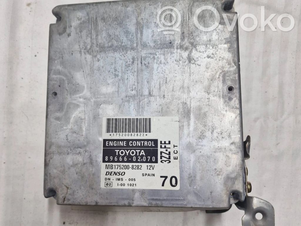 Toyota Corolla E120 E130 Engine control unit/module 