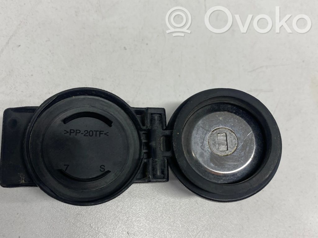 Loading door lock