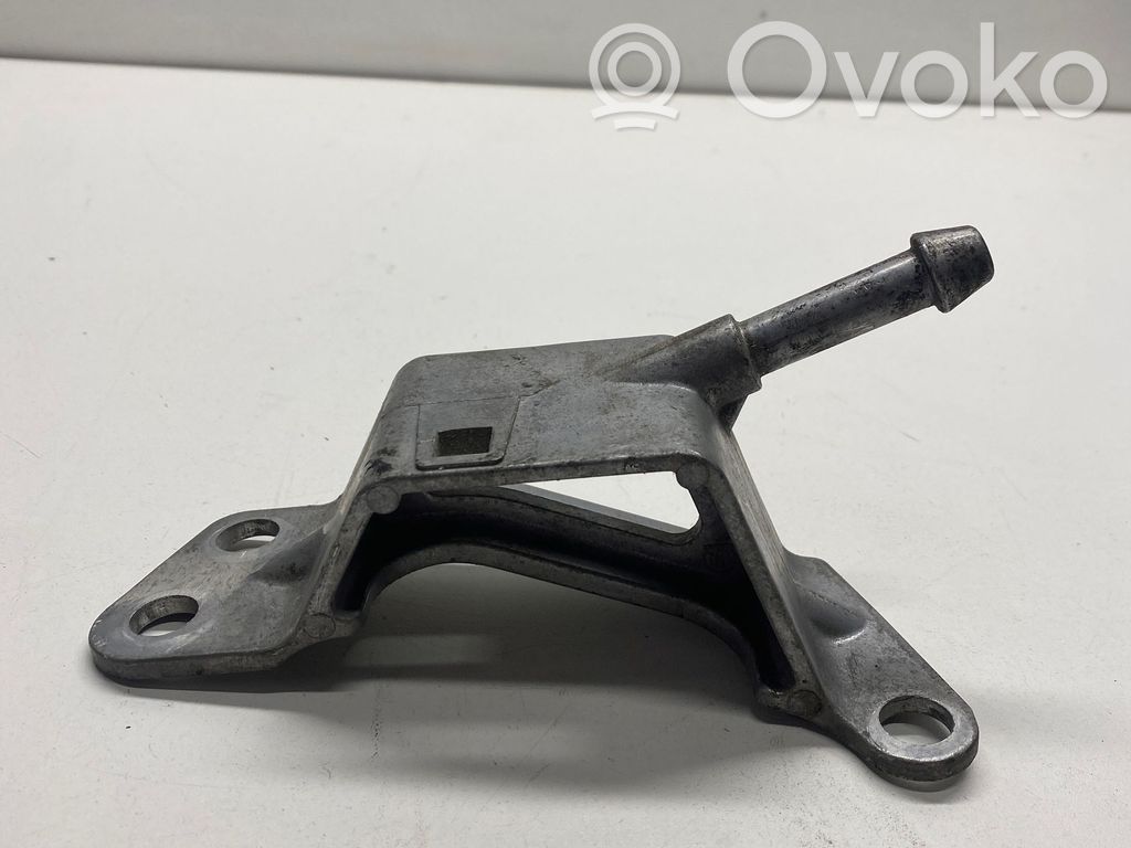 Muffler mount bracket/holder   68250053AA