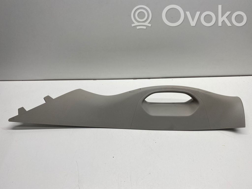 Dodge RAM (A) pillar trim 