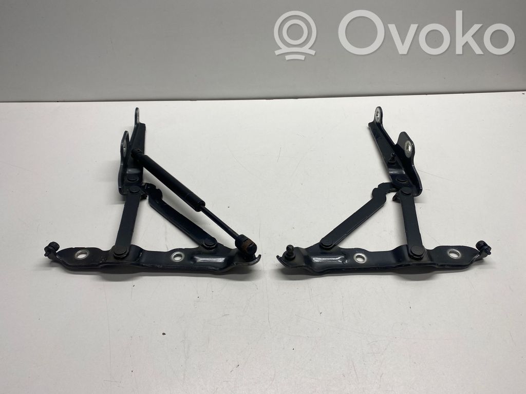 Chevrolet Camaro Tailgate/trunk/boot hinge 