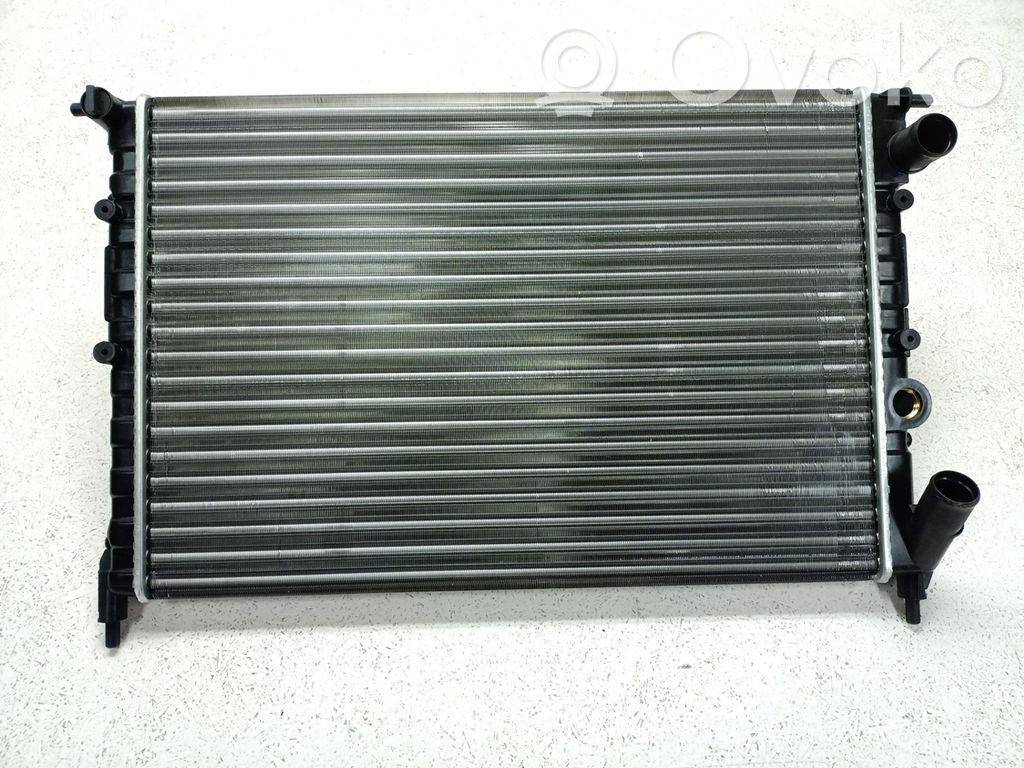 Renault 21 Coolant radiator 