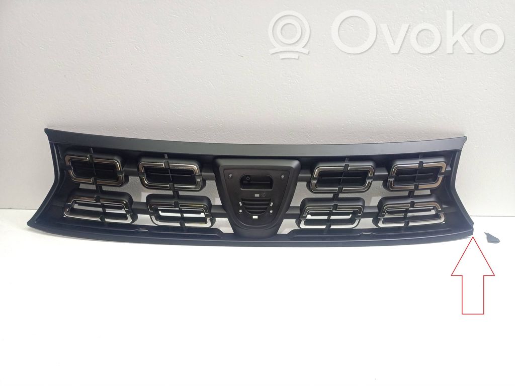 Dacia Duster II Front grill 