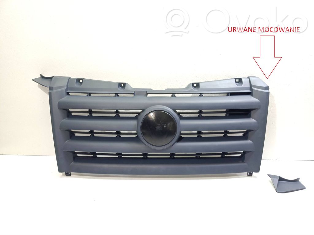 Front grill   957205,2E0853651D