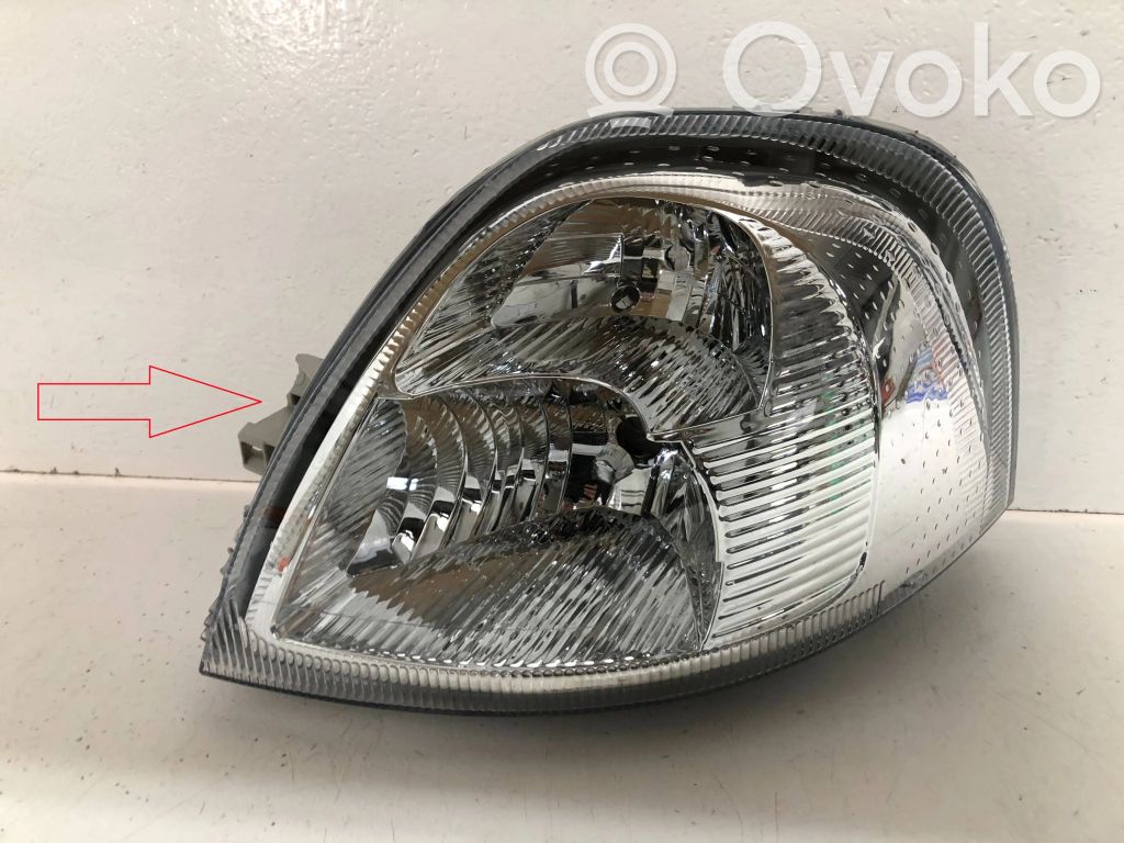 Renault Master II Lampa przednia 