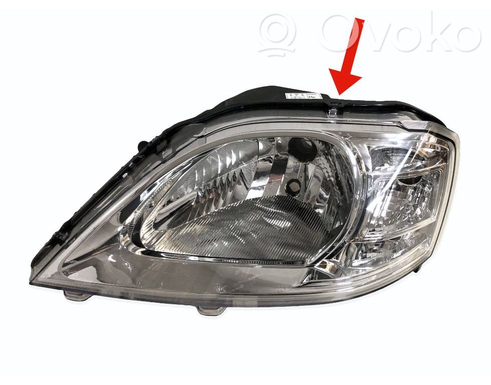 Phare frontale   2011884062,8200744753,REPLACEMENT,TYC