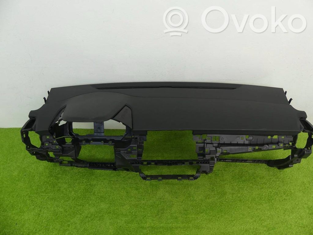 Skoda Fabia Mk4 (6VA) Panelis 