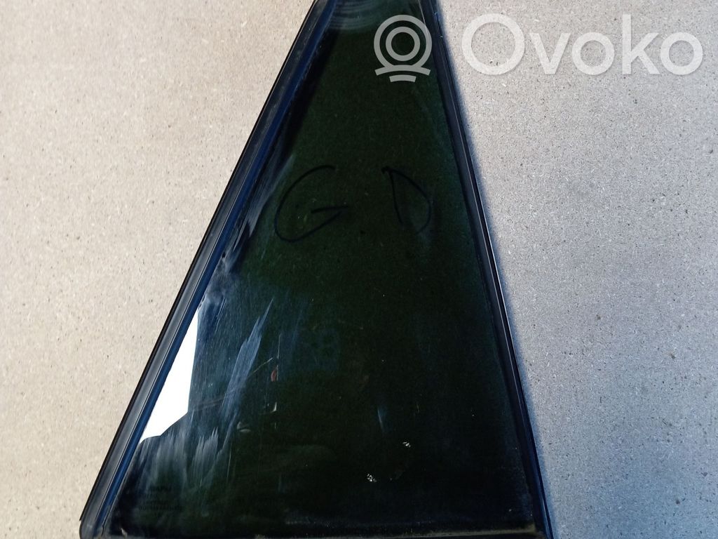 Ventanilla de ventilación de la puerta trasera   62284AN10A,62284AN10A