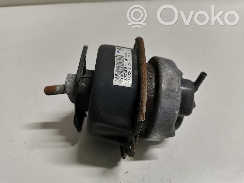 Engine mount bracket   678710302