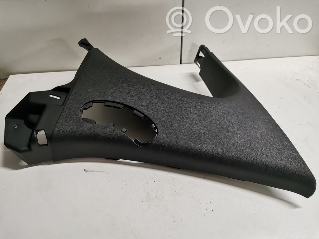 Dodge Durango (C) pillar trim 