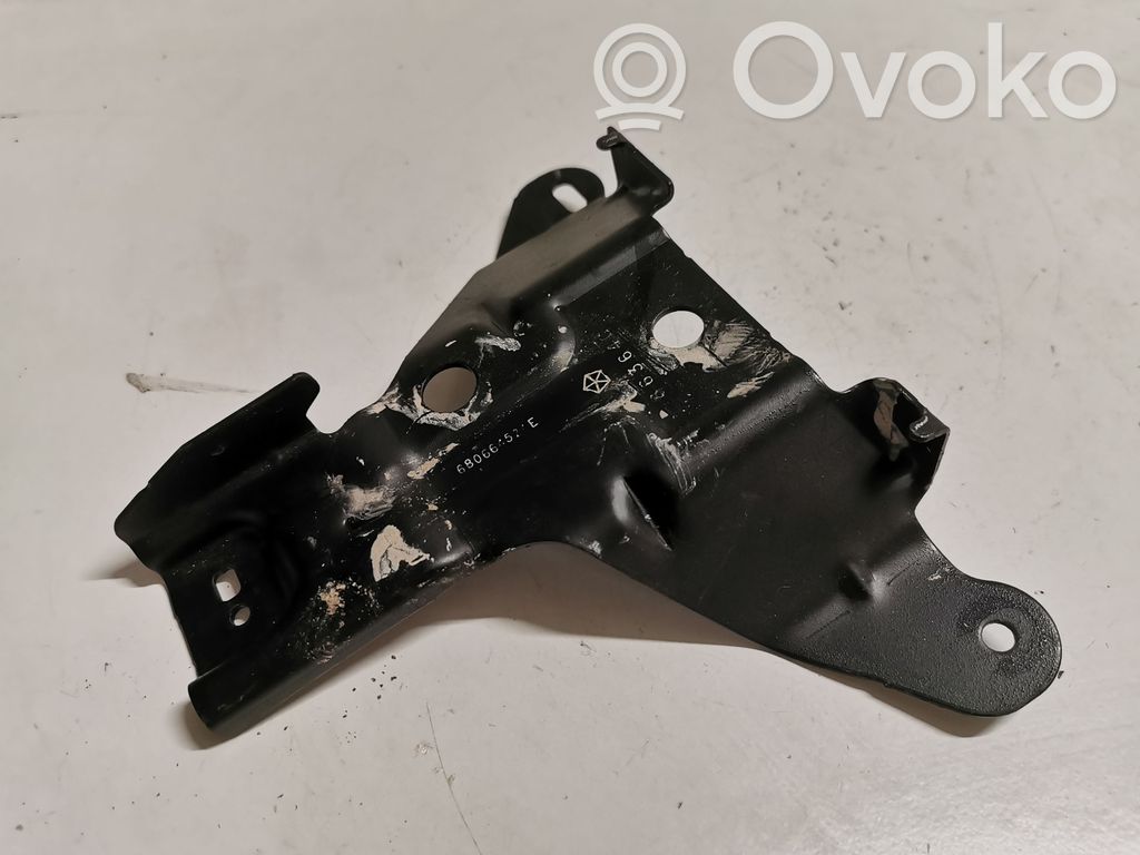 Dodge Durango Holder (bracket) 