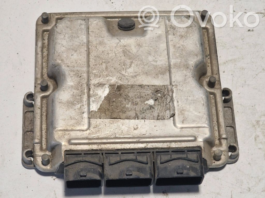 Engine control unit/module   8200166362,0281010819,8200039569