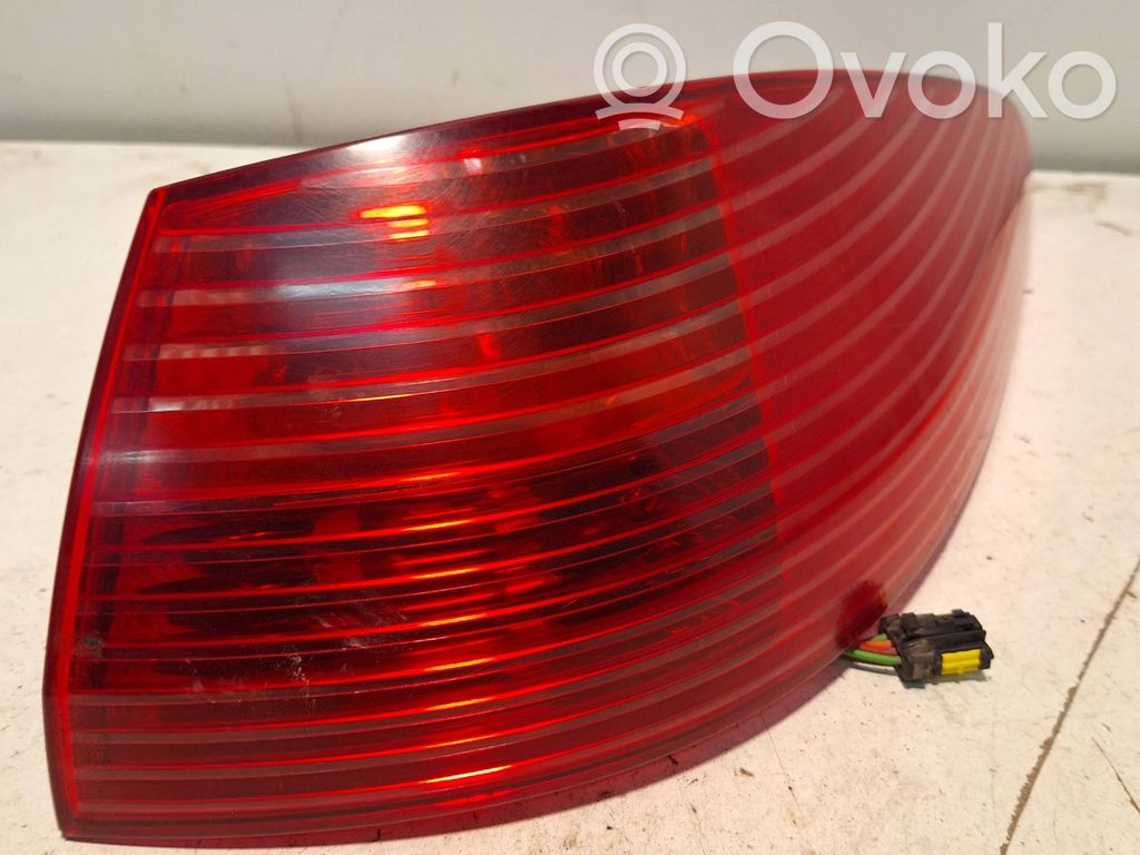 Peugeot 607 Rear/tail lights 