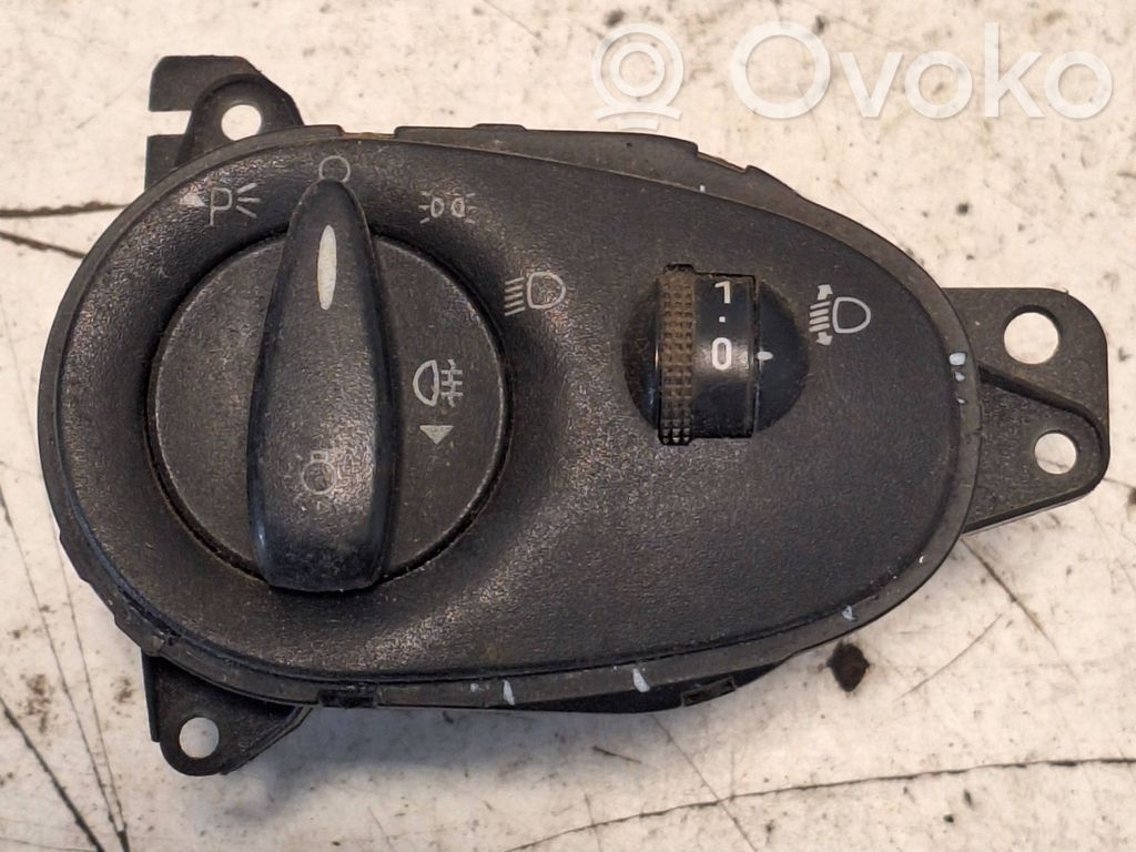 Ford Focus Lukturu slēdzis 