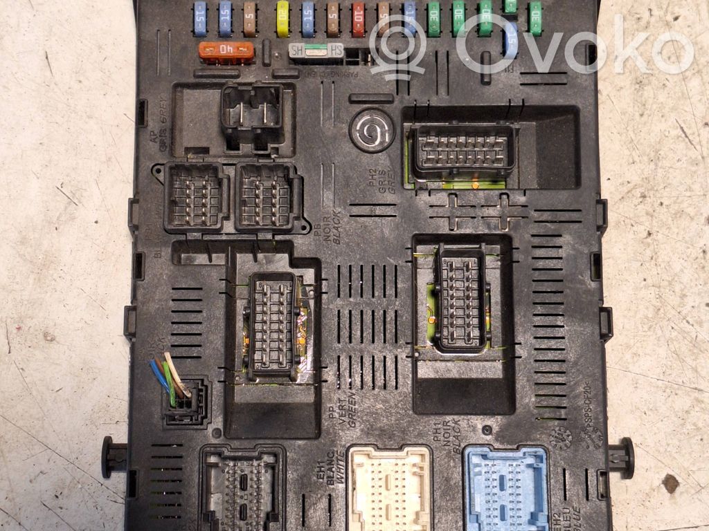 Peugeot 607 Module confort 