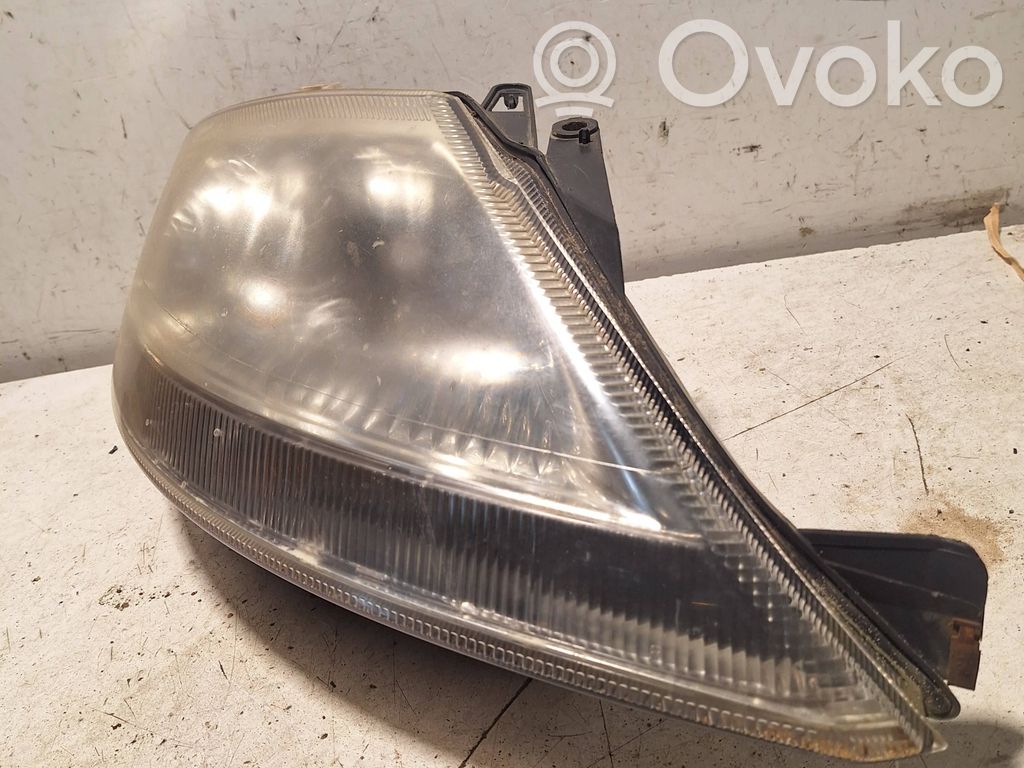 Phare frontale   20A023B
