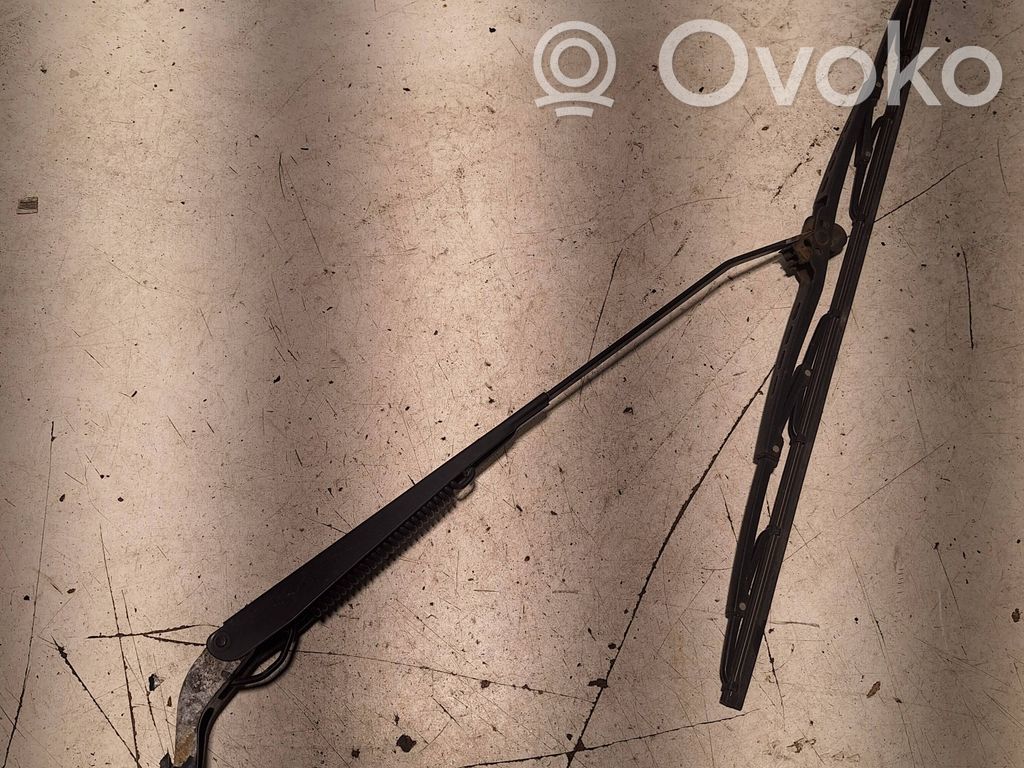 Dodge Caliber Front wiper blade arm 
