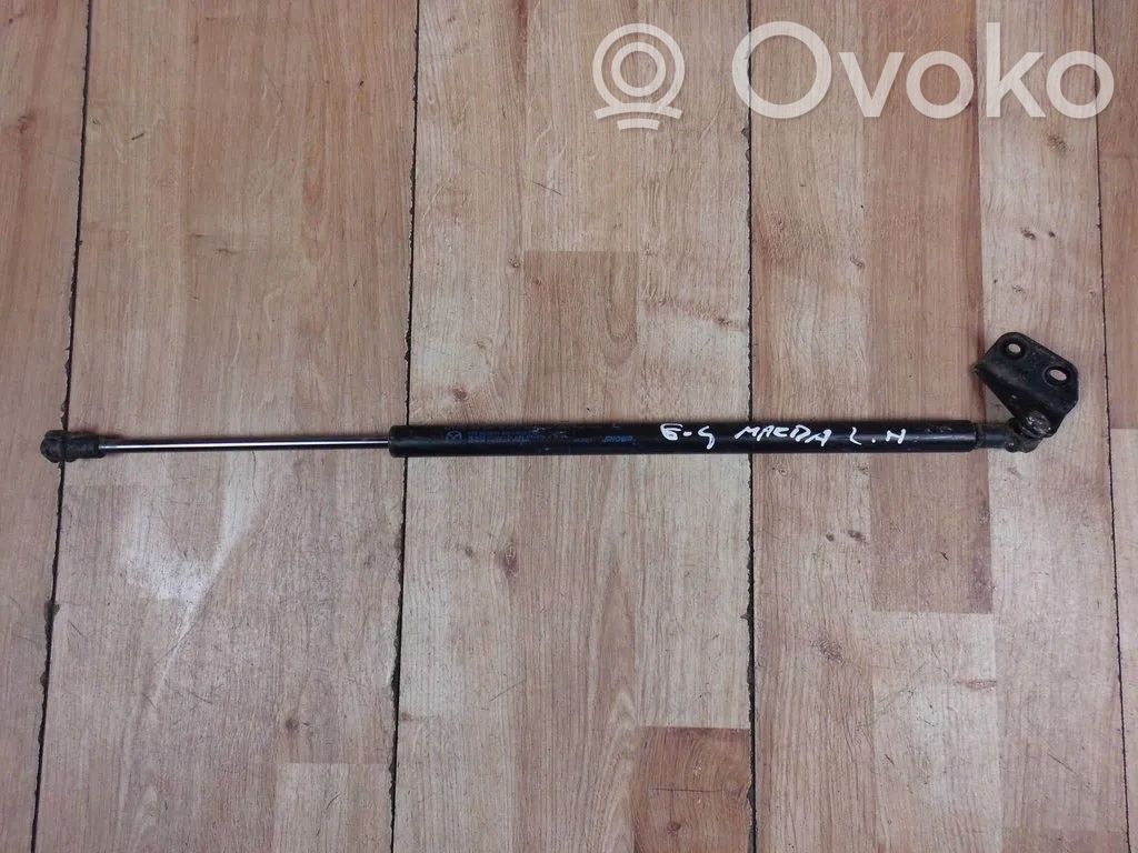 Mazda CX-3 Tailgate strut 