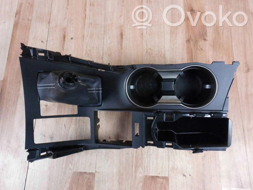 Lexus NX Ramka drążka zmiany biegów 
