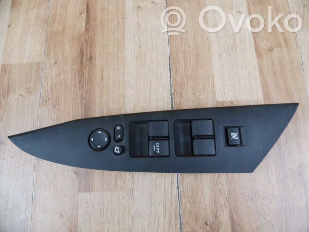 Mazda 3 II Electric window control switch 