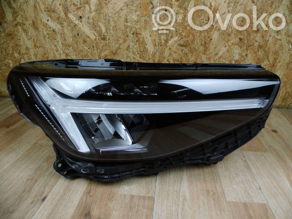 Volvo XC40 Scheinwerfer 