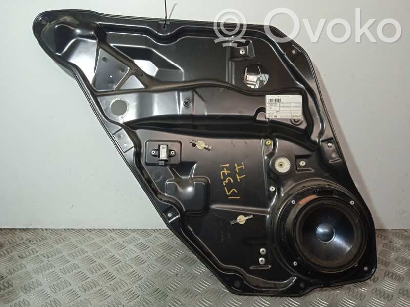 Mercedes-Benz ML W164 Meccanismo di sollevamento del finestrino posteriore senza motorino