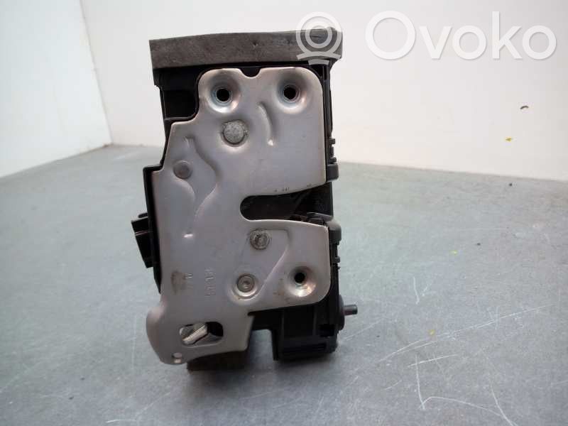 Takaoven lukko   13598364,4PINS