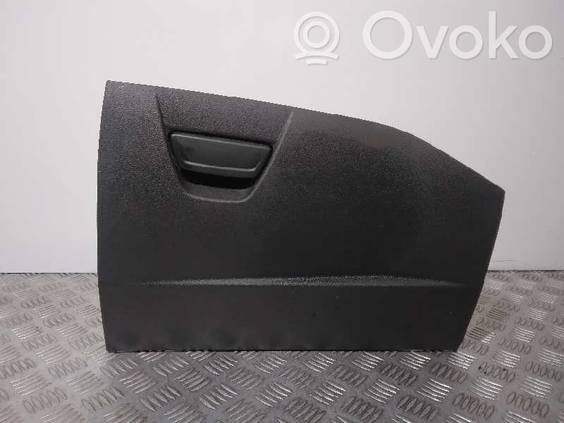 Glove box