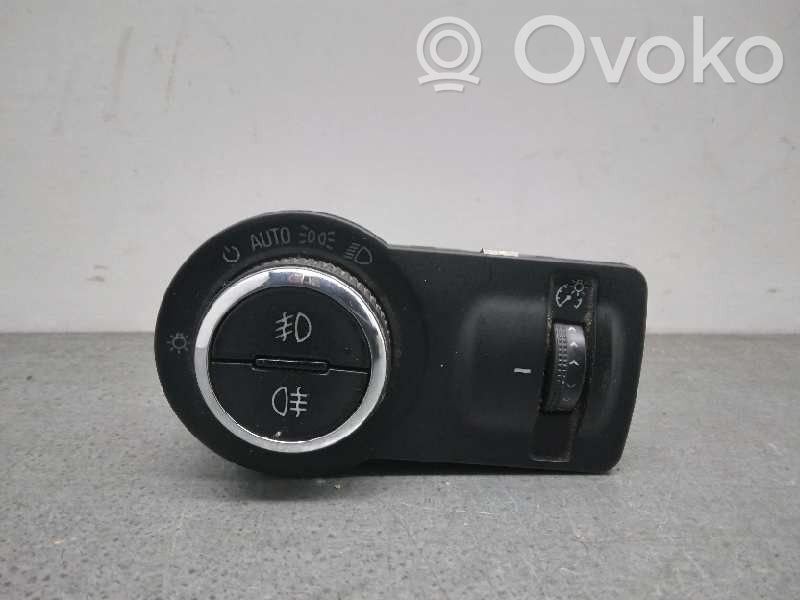 Opel Insignia A Interruptor de control del panel de luces 