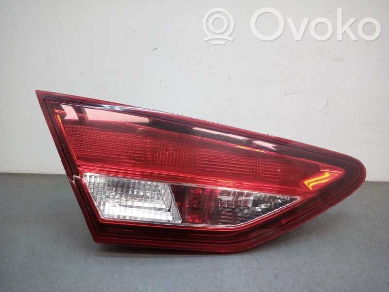 Seat Leon (5F) Aizmugurējais lukturis virsbūvē 