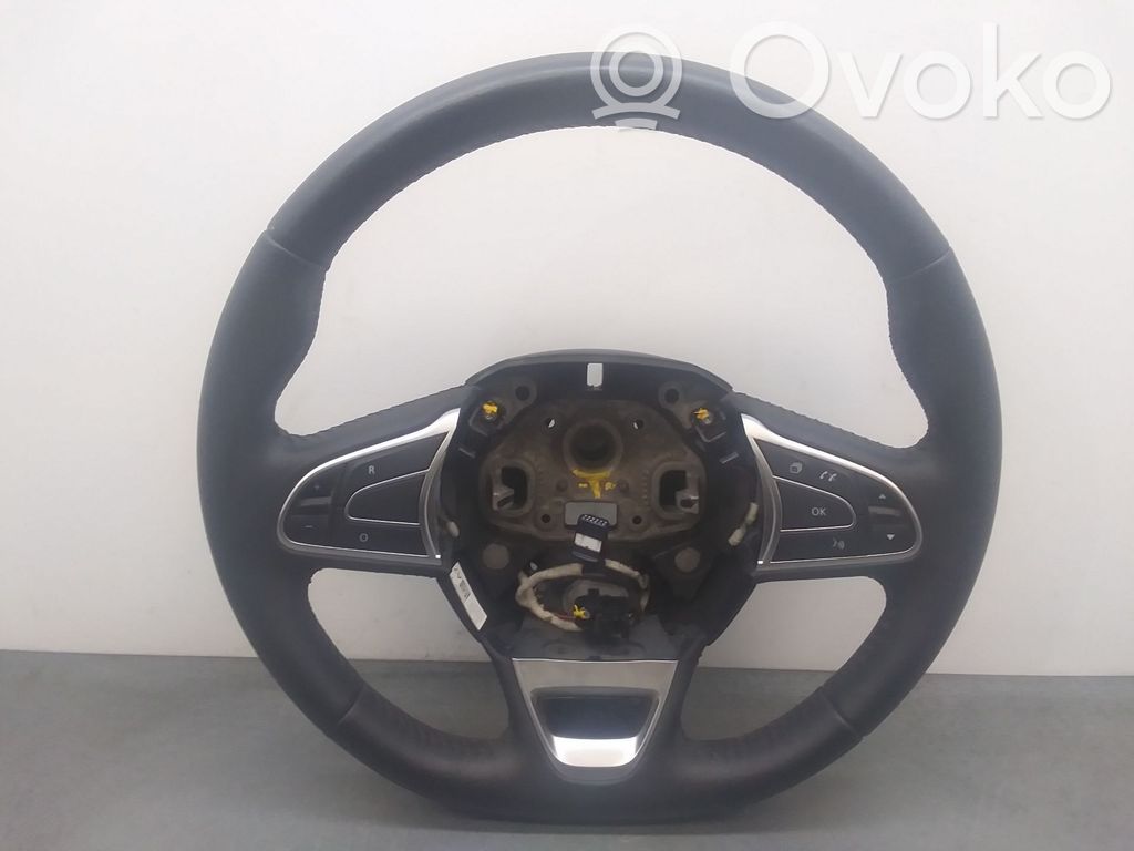 Renault Megane IV Steering wheel 