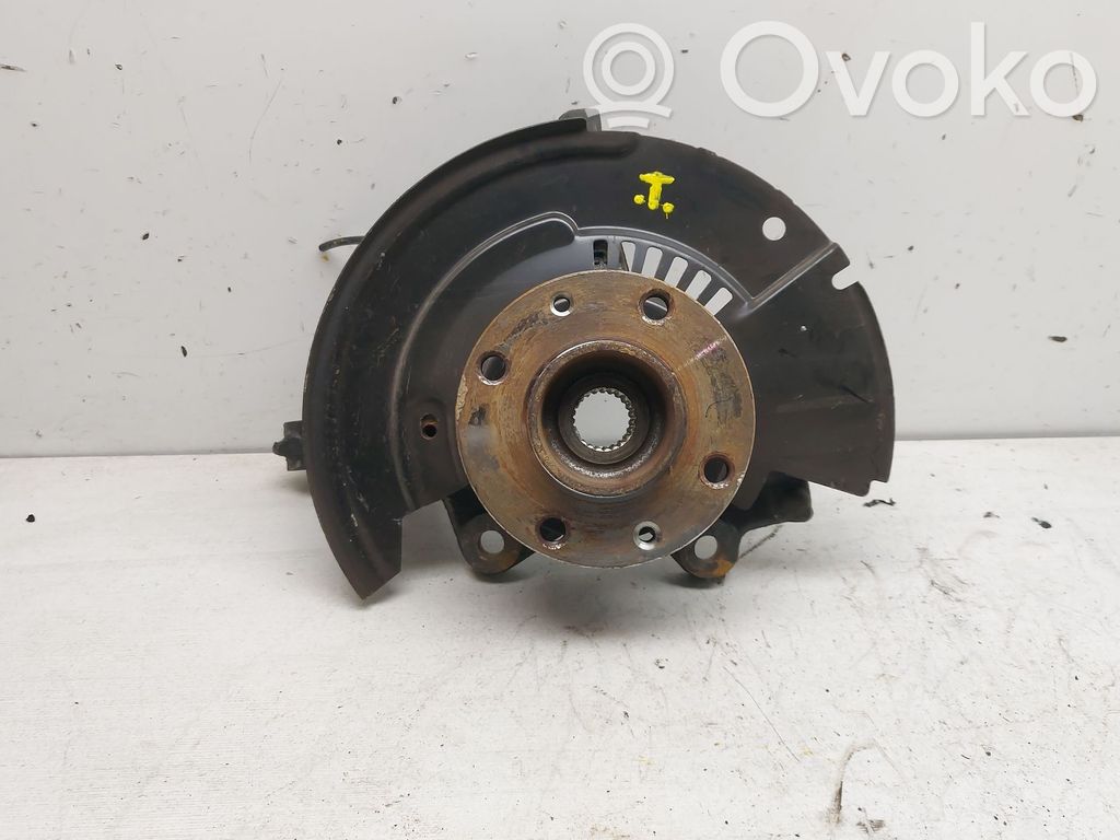 Renault Clio IV Achsschenkel vorne 