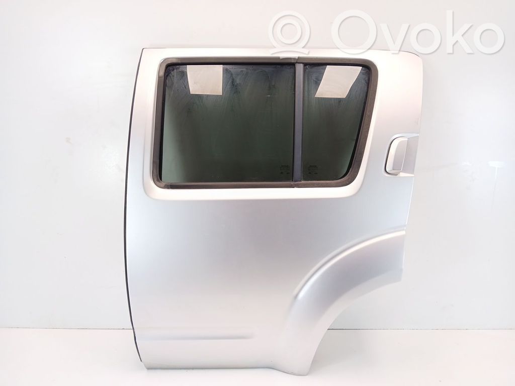 Puerta trasera   82101EB330